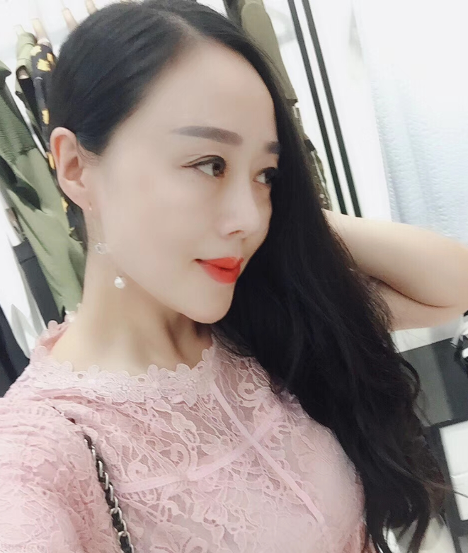 重庆少妇晨露，桑拿出身